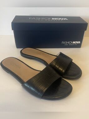 Fashion Nova Black Croc-Embossed Slide Sandals
